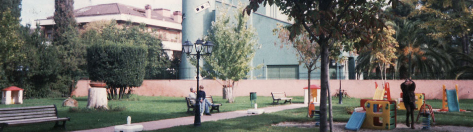img_slide3
